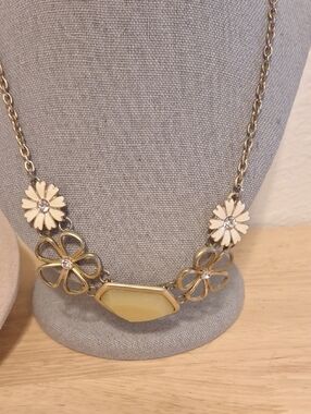 Floral Gold-Tone Necklace with Pale Green Ascents